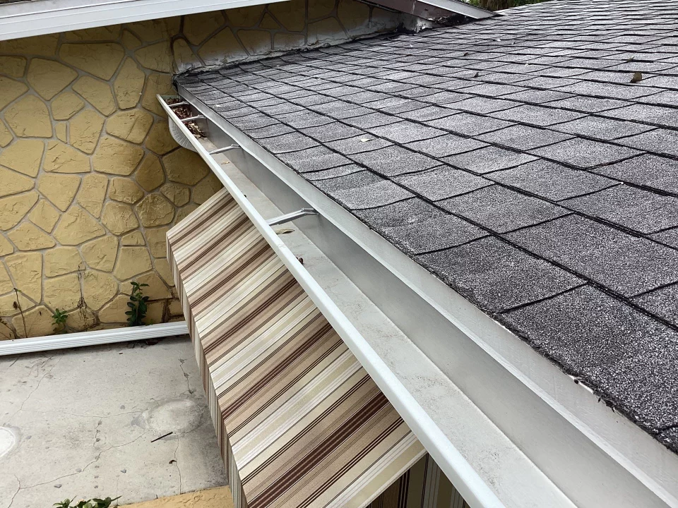 white seamless gutters cape coral